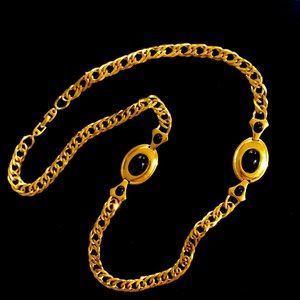 Vintage Napier gold tone faux onyx 30 inch necklace
